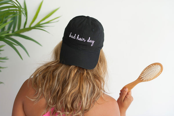 Rejse protestantiske lilla Black Bad Hair Day Cap – Everly Enchanted Designs